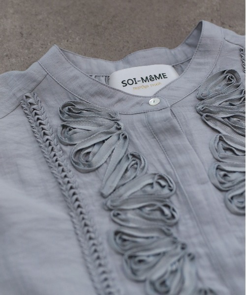 Marilyn Moon（マリリンムーン）の「code embroidery diamond tuck blouse（シャツ/ブラウス・レディース・オフホワイト/ネイビー/グレー/ブラック・FREE）」の17枚目の写真