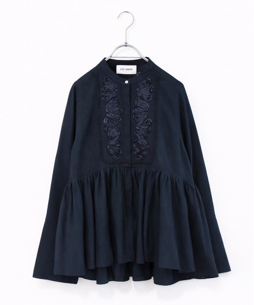 Marilyn Moon（マリリンムーン）の「code embroidery diamond tuck blouse（シャツ/ブラウス・レディース・オフホワイト/ネイビー/グレー/ブラック・FREE）」の21枚目の写真