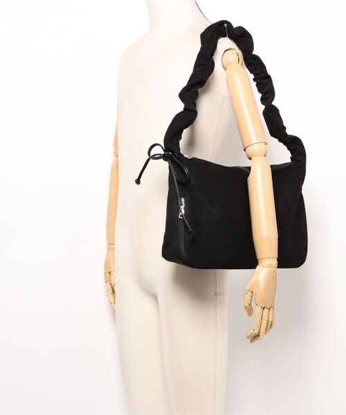 apres jour clair（アプレジュールクレア）の「【apres jour clair】クシュクシュショルダーバッグ（ハンドバッグ・レディース・ブラック/キャメル/ブラウン系その他・FREE）」の15枚目の写真