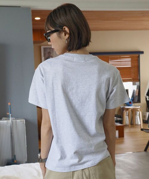 FFEIN(フェイン)の「【FFEIN(フェイン)】ワンポイント3段ロゴ刺繍ショート丈Tシャツ / クルーネック 半袖 ワンポイント シンプル 【短丈】(Tシャツ/カットソー・メンズ・ブラック/ダークグリーン/アッシュグレー/ホワイト/ネイビー/モカ・LARGE/MEDIUM/SMALL/X-LARGE)」の22枚目の写真