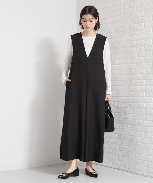 THE SHOP TK （ザ ショップ ティーケー ）の「【セレモニーにもカジュアルにも】Vネックオールインワン（サロペット/オーバーオール・レディース・サンドベージュ/ブラック・12/13）」の7枚目の写真