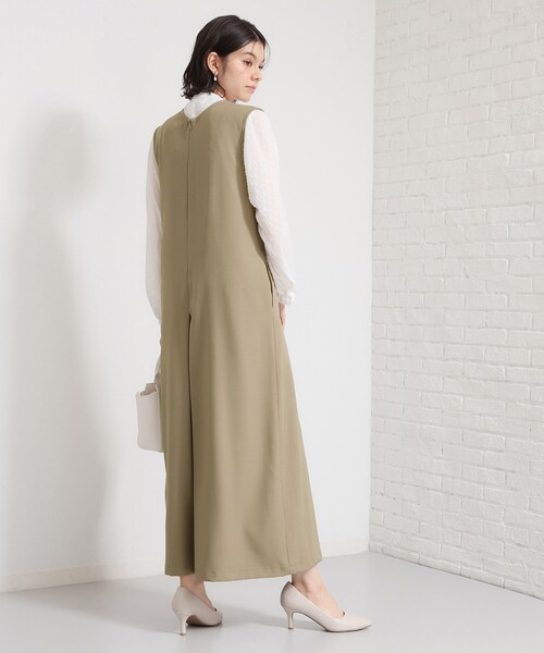 THE SHOP TK （ザ ショップ ティーケー ）の「【セレモニーにもカジュアルにも】Vネックオールインワン（サロペット/オーバーオール・レディース・サンドベージュ/ブラック・12/13）」の17枚目の写真