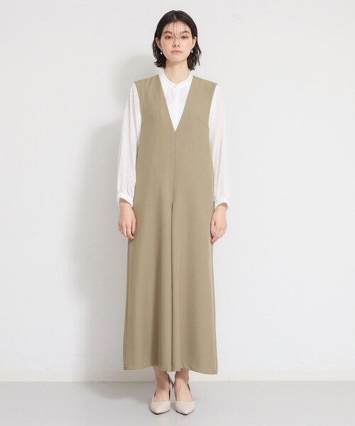 THE SHOP TK （ザ ショップ ティーケー ）の「【セレモニーにもカジュアルにも】Vネックオールインワン（サロペット/オーバーオール・レディース・サンドベージュ/ブラック・12/13）」の15枚目の写真