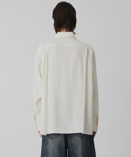 UNITED TOKYO（ユナイテッドトウキョウ）の「【WEB限定】フィブリルレーヨン リラックスシャツ |新作/防シワ/春服/インナー/速乾性/UVカット/限定商品/ウォッシャブル/イージーケア（シャツ/ブラウス・メンズ・オフホワイト/グレイッシュベージュ/ブラック/ライトブルーグレー・1/3/2）」の16枚目の写真