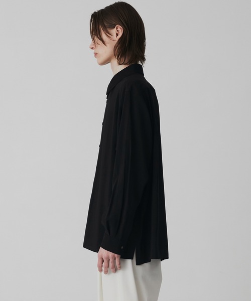 UNITED TOKYO（ユナイテッドトウキョウ）の「【WEB限定】フィブリルレーヨン リラックスシャツ |新作/防シワ/春服/インナー/速乾性/UVカット/限定商品/ウォッシャブル/イージーケア（シャツ/ブラウス・メンズ・オフホワイト/グレイッシュベージュ/ブラック/ライトブルーグレー・1/3/2）」の19枚目の写真