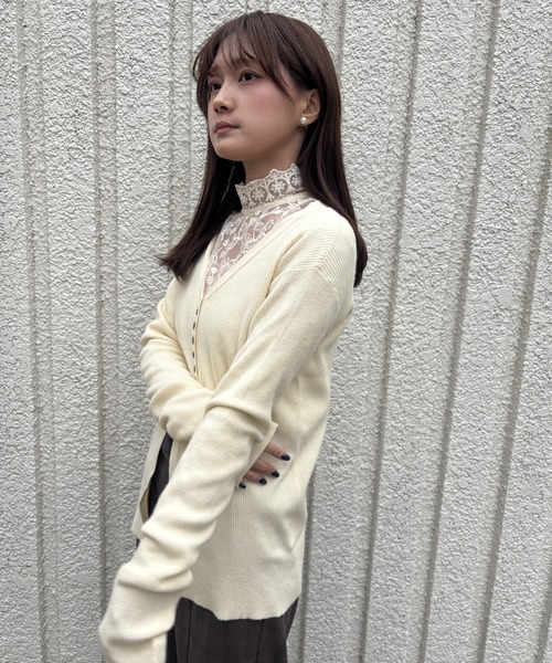 merrylatte(メリーラテ)の「V NECK CARDIGAN【IROHANI】(カーディガン/ボレロ・レディース・アイボリー・FREE)」の7枚目の写真
