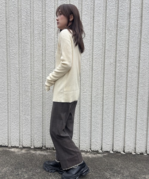merrylatte(メリーラテ)の「V NECK CARDIGAN【IROHANI】(カーディガン/ボレロ・レディース・アイボリー・FREE)」の15枚目の写真