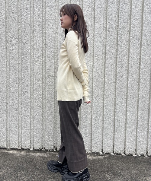 merrylatte(メリーラテ)の「V NECK CARDIGAN【IROHANI】(カーディガン/ボレロ・レディース・アイボリー・FREE)」の16枚目の写真