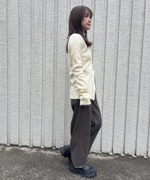 merrylatte(メリーラテ)の「V NECK CARDIGAN【IROHANI】(カーディガン/ボレロ・レディース・アイボリー・FREE)」の21枚目の写真
