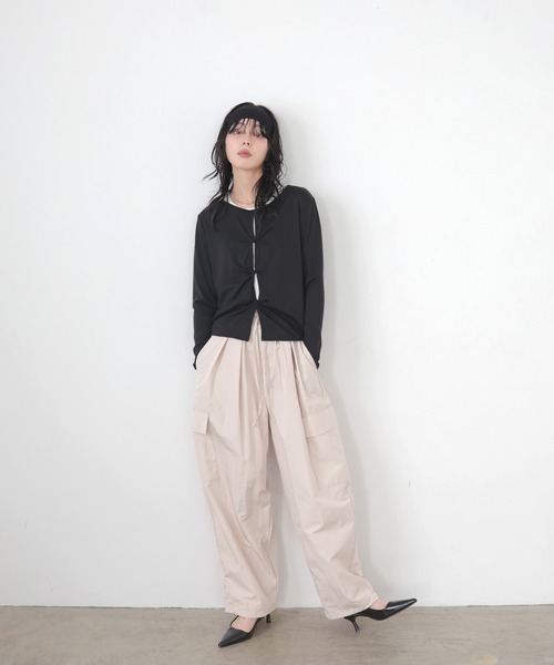 LIAN（リアン）の「2WAYクロスデザインプルオーバー（Tシャツ/カットソー・レディース・ブラック/グレー/イエロー・FREE）」の13枚目の写真