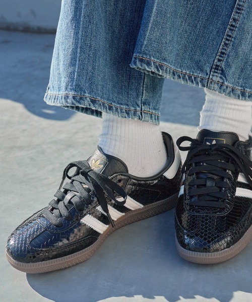 adidas(アディダス)の「adidas/アディダス SAMBA OG W サンバ スリーストライプス 2026年春夏(スニーカー・レディース・シルバー/ブラック・23/23.5/24/24.5/25)」の2枚目の写真