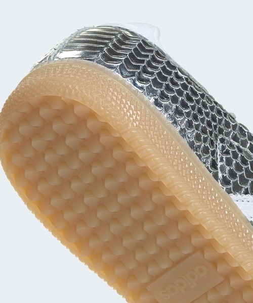 adidas(アディダス)の「adidas/アディダス SAMBA OG W サンバ スリーストライプス 2026年春夏(スニーカー・レディース・シルバー/ブラック・23/23.5/24/24.5/25)」の4枚目の写真