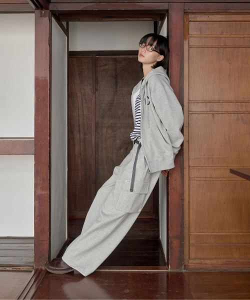 COVERNAT(カバーナット)の「ワイドカーゴスウェットパンツメランジェグレー(その他パンツ・メンズ・その他・MEDIUM/LARGE/X-LARGE/SMALL)」の4枚目の写真