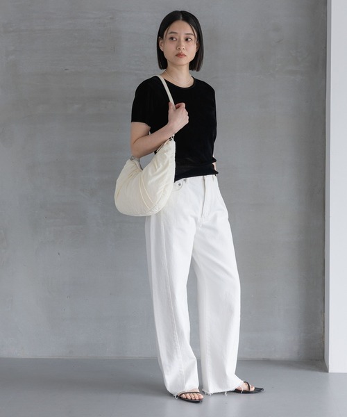 A part by（アパートバイ）の「アシメナイロンショルダー（ショルダーバッグ・レディース・ブラック/ライトベージュ・FREE）」の5枚目の写真