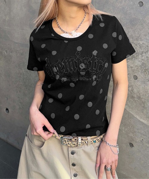 sedacle（セダクル）の「アソートアップリケ柄Tシャツ（Tシャツ/カットソー・レディース・ホワイト/ブラック/チャコールグレー/グレー・LARGE/MEDIUM/SMALL/X-SMALL）」の2枚目の写真
