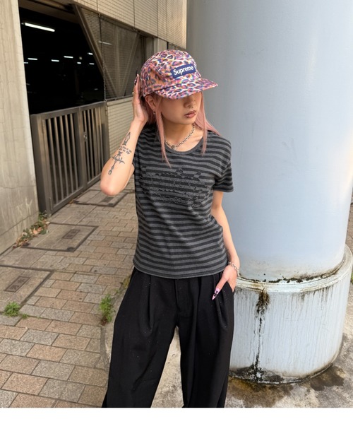 sedacle(セダクル)の「アソートアップリケ柄Tシャツ(Tシャツ/カットソー・レディース・ホワイト/ブラック/チャコールグレー/グレー・LARGE/MEDIUM/SMALL/X-SMALL)」の6枚目の写真