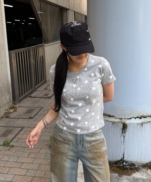 sedacle(セダクル)の「アソートアップリケ柄Tシャツ(Tシャツ/カットソー・レディース・ホワイト/ブラック/チャコールグレー/グレー・LARGE/MEDIUM/SMALL/X-SMALL)」の9枚目の写真