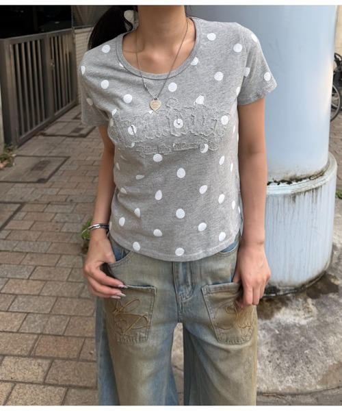 sedacle(セダクル)の「アソートアップリケ柄Tシャツ(Tシャツ/カットソー・レディース・ホワイト/ブラック/チャコールグレー/グレー・LARGE/MEDIUM/SMALL/X-SMALL)」の11枚目の写真