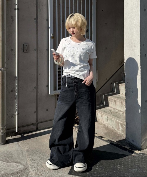sedacle（セダクル）の「アソートアップリケ柄Tシャツ（Tシャツ/カットソー・レディース・ホワイト/ブラック/チャコールグレー/グレー・LARGE/MEDIUM/SMALL/X-SMALL）」の21枚目の写真