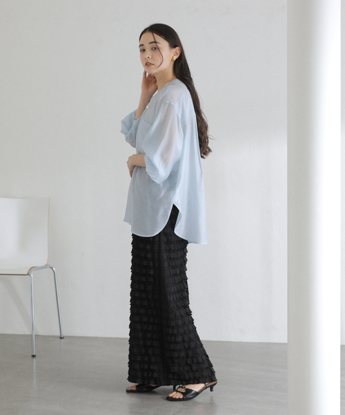 La TOTALITE（ラトータリテ）の「【洗える】Vネックシアーシャツ（シャツ/ブラウス・レディース・ホワイト/バーガンディー/ブルー・FREE）」の11枚目の写真