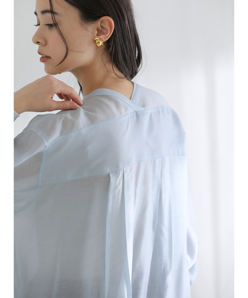 La TOTALITE（ラトータリテ）の「【洗える】Vネックシアーシャツ（シャツ/ブラウス・レディース・ホワイト/バーガンディー/ブルー・FREE）」の15枚目の写真