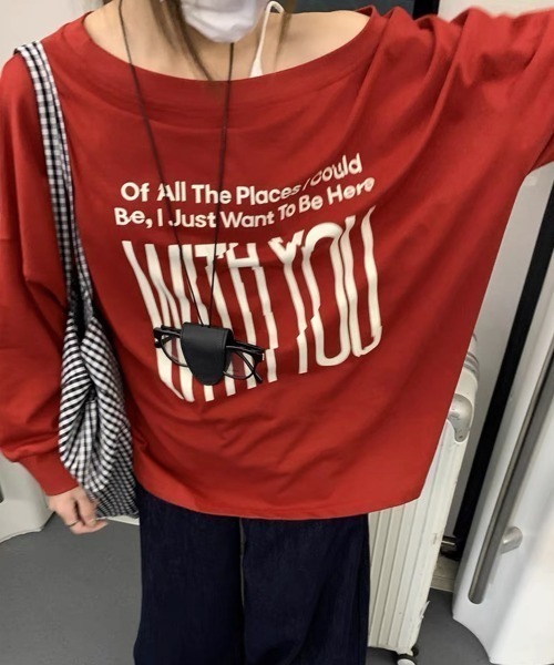 Songe(ソンジュ)の「ビックプリント2WAYオフショルダーロンT(Tシャツ/カットソー・レディース・グレー/レッド・FREE)」の9枚目の写真