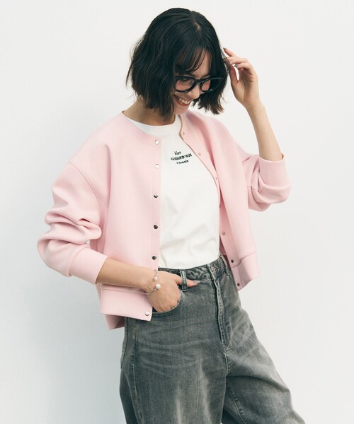 UNFILO(アンフィーロ)の「【新色追加】BEAUTY FORM-T cotton ロゴ フレンチスリーブ Tシャツ(Tシャツ/カットソー・レディース・アイボリー系1/ネイビー系1/ライトイエロー系1/ライトグレー系1/ホワイト系1/ベージュ系1/グレー系2/ホワイト系2・LARGE/MEDIUM/SMALL)」の16枚目の写真
