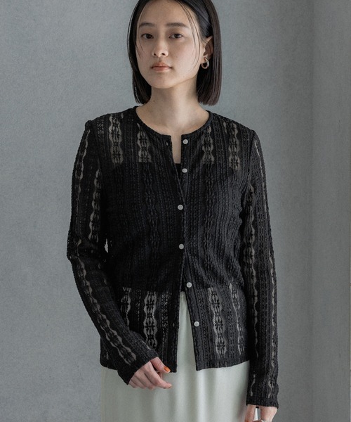 A part by(アパートバイ)の「カットレースカーディガン(カーディガン/ボレロ・レディース・ブラック/オフホワイト/ベージュ系その他・FREE)」の1枚目の写真