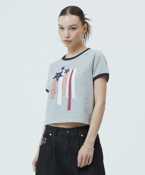 MAHAGRID（マハグリッド）の「『mahagrid/マハグリッド』 FLAG APPLIQUE RINGER CROP TEE/フラッグ アップリケ リンガー クロップ Tシャツ（Tシャツ/カットソー・レディース・グレー/チャコールグレー/ホワイト・XS）」の15枚目の写真