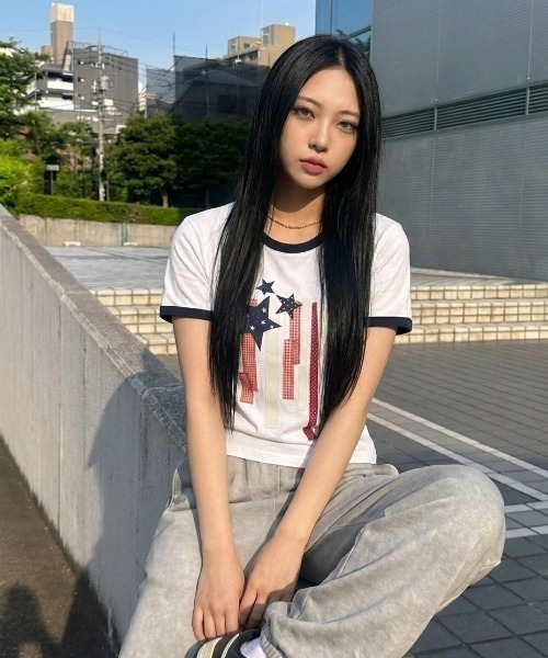 MAHAGRID（マハグリッド）の「『mahagrid/マハグリッド』 FLAG APPLIQUE RINGER CROP TEE/フラッグ アップリケ リンガー クロップ Tシャツ（Tシャツ/カットソー・レディース・グレー/チャコールグレー/ホワイト・XS）」の8枚目の写真