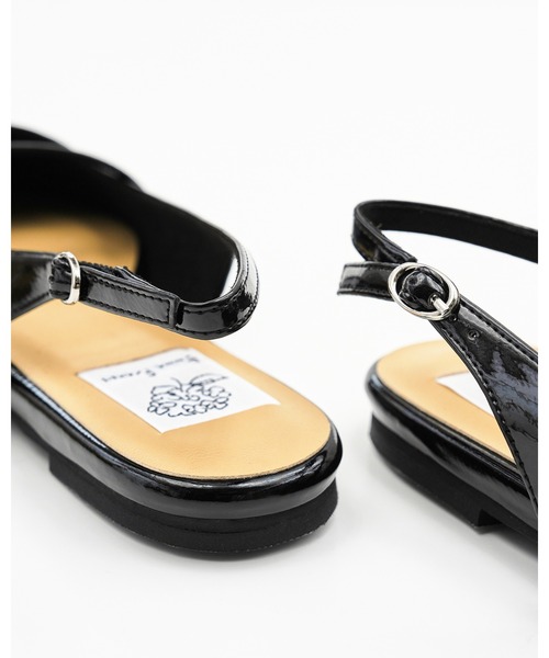 Emma Francis（エマフランシス）の「メリージェーン バックストラップ フラット ミュール（パンプス・レディース・ブラック/ピンク/ホワイト・23.0cm/22.5cm/24.0cm/23.5cm/22.0cm/25.0cm/24.5cm）」の11枚目の写真