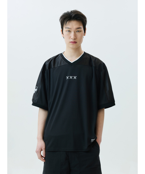 JAMIE WEST(ジェイミーウエスト)の「JW VネックメッシュバイカージャージTシャツ(ブラック)(Tシャツ/カットソー・レディース・その他・MEDIUM/LARGE/X-LARGE)」の1枚目の写真