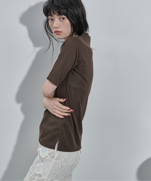 THE YOn(ザヨン)の「タンクレイヤードポロトップス(Tシャツ/カットソー・レディース・ダークブラウン/セージグリーン/アイボリー・FREE)」の17枚目の写真