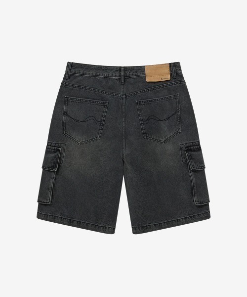COVERNAT（カバーナット）の「[SOOBIN着用] RING-SPUN WIDE CARGO DENIM SHORTS（デニムパンツ・メンズ・ダークブルー/ブラック・X-LARGE/LARGE/MEDIUM/SMALL/X-SMALL）」の5枚目の写真