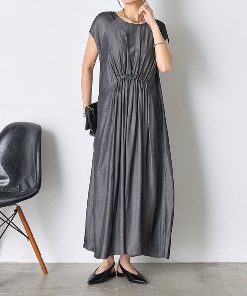 Jena espace merveilleux(ジェナ エスパスメルヴェイユ)の「フレンチスリーブギャザーワンピ(ワンピース・レディース・ブラック/ブルー・FREE)」の11枚目の写真