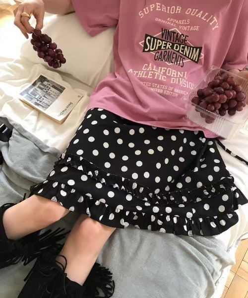 LAC-VERT(ラック・ヴェール)の「ドット柄フリルミディスカート(スカート・レディース・ブラック/ホワイト・FREE)」の3枚目の写真