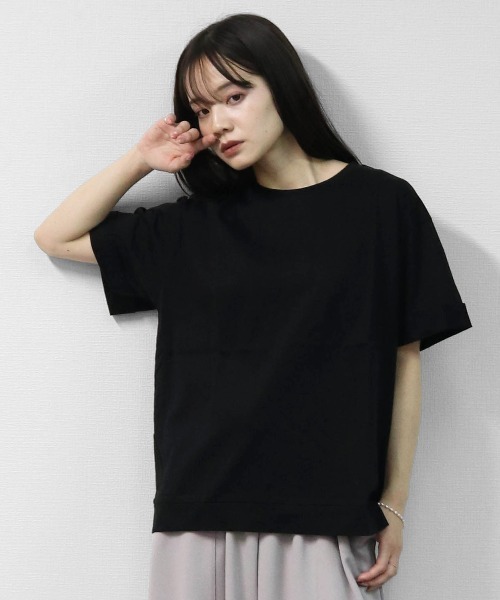 THE CELL.（ザセルドット）の「接触冷感ドライタッチコットン　ロールアップオーバーサイズTシャツ　DRY-TOUCH COOL COTTON ROLL-UP OVERSIZED TEE（Tシャツ/カットソー・レディース・ブラック/チャコールグレー/オフホワイト/ピンク・FREE）」の2枚目の写真