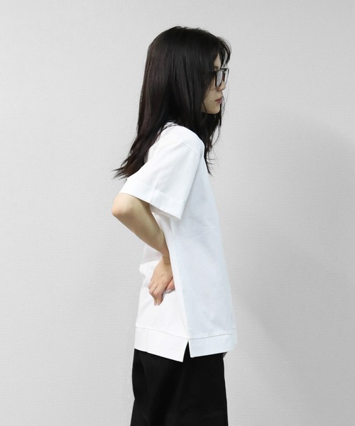 THE CELL.（ザセルドット）の「接触冷感ドライタッチコットン　ロールアップオーバーサイズTシャツ　DRY-TOUCH COOL COTTON ROLL-UP OVERSIZED TEE（Tシャツ/カットソー・レディース・ブラック/チャコールグレー/オフホワイト/ピンク・FREE）」の9枚目の写真