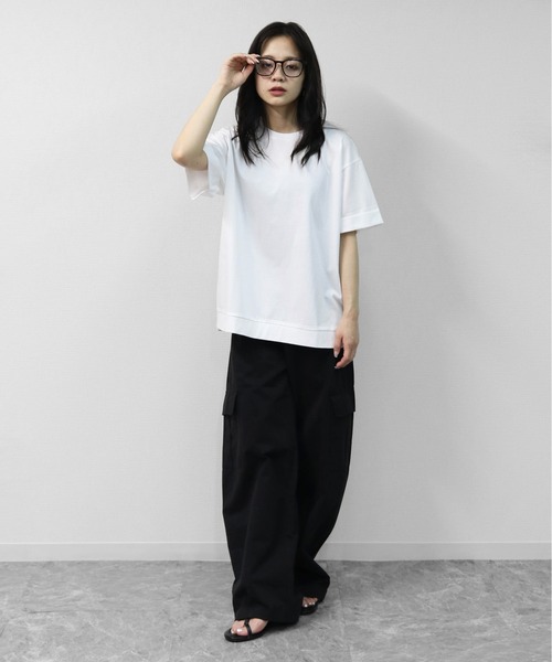 THE CELL.（ザセルドット）の「接触冷感ドライタッチコットン　ロールアップオーバーサイズTシャツ　DRY-TOUCH COOL COTTON ROLL-UP OVERSIZED TEE（Tシャツ/カットソー・レディース・ブラック/チャコールグレー/オフホワイト/ピンク・FREE）」の10枚目の写真