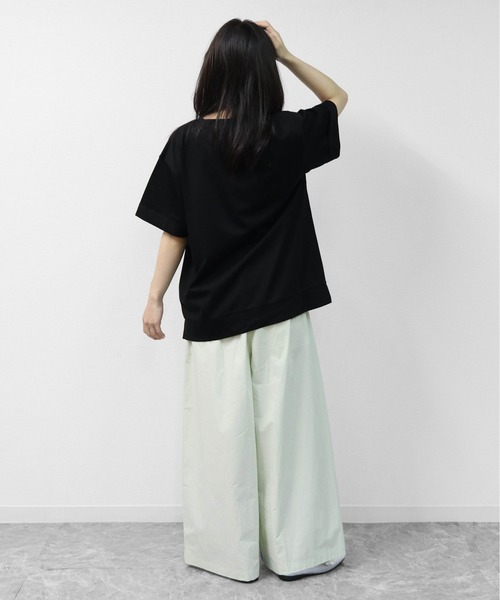 THE CELL.（ザセルドット）の「接触冷感ドライタッチコットン　ロールアップオーバーサイズTシャツ　DRY-TOUCH COOL COTTON ROLL-UP OVERSIZED TEE（Tシャツ/カットソー・レディース・ブラック/チャコールグレー/オフホワイト/ピンク・FREE）」の14枚目の写真