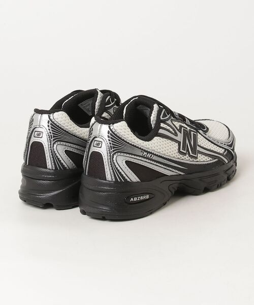 NEW BALANCE(ニューバランス)の「740(スニーカー・メンズ・ブラック×ホワイト/グレー×ホワイト・23.5cm/23.0cm/22.5cm/22.0cm/30.0cm/29.0cm/28.5cm/28.0cm/27.5cm/27.0cm/26.5cm/26.0cm/25.5cm/25.0cm/24.5cm/24.0cm)」の4枚目の写真
