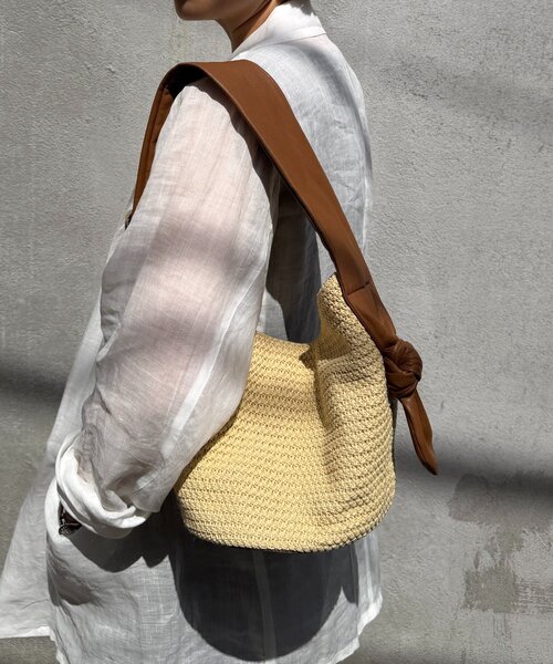 GALENA（LOUNGEDRESS）（ガレナ）の「【GALENA/ガレナ】ワンハンドルウーブンバッグ（かごバッグ・レディース・ベージュ/ブラック・FREE）」の4枚目の写真