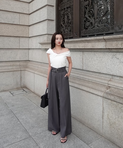 ORGUE(オルグ)の「Belted wide pants/ベルテッドワイドパンツ(スラックス・レディース・ホワイト系その他・SMALL/MEDIUM)」の11枚目の写真