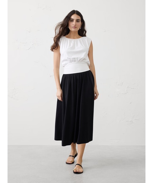BANANA REPUBLIC FACTORY STORE(バナナリパブリック ファクトリーストア)の「BANANA REPUBLIC FACTORY STORE ブラウジングウエスト ニットミディワンピース(ワンピース・レディース・ネイビー/ブラック・XS/S/M/L)」の2枚目の写真