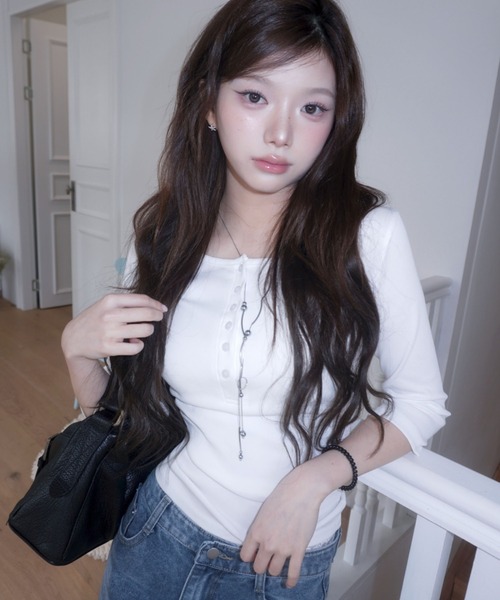 modimood（モディムード）の「[MADE] MOMU BASIC ヘンリーネック7分袖Tシャツ（Tシャツ/カットソー・レディース・ネイビー/ブラック/アイボリー/グレー・FREE/1/2）」の7枚目の写真
