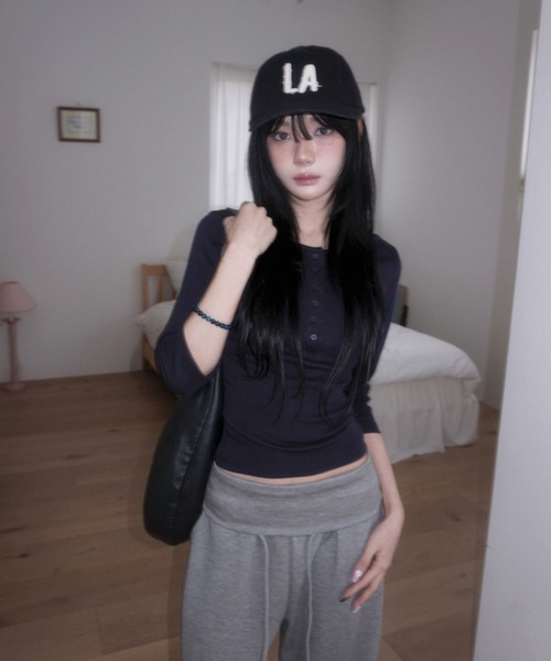 modimood（モディムード）の「[MADE] MOMU BASIC ヘンリーネック7分袖Tシャツ（Tシャツ/カットソー・レディース・ネイビー/ブラック/アイボリー/グレー・FREE/1/2）」の18枚目の写真