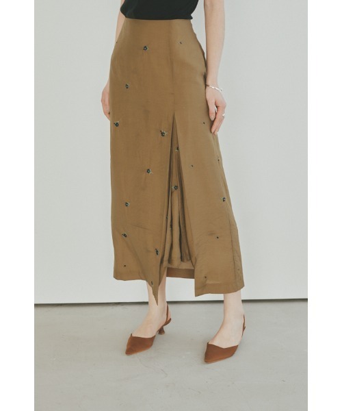 Muel Chic(ミュエルシック)の「Lily embroidery SK リリーエンブロイダリースカート(スカート・レディース・ブラック/ブラウン/ベージュ系その他・MEDIUM/SMALL)」の2枚目の写真