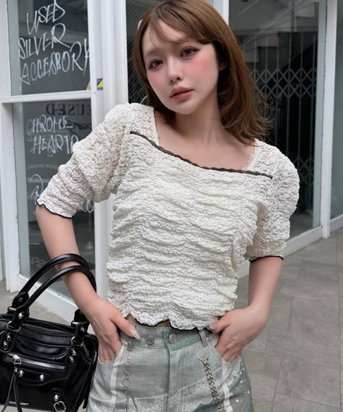 RAY CASSIN(レイカズン)の「【無地 / レース】シャーリングパワショルTシャツ(Tシャツ/カットソー・レディース・グレー/ホワイト系その他2/ブラック系その他2/ブラック/アイボリー・FREE)」の3枚目の写真