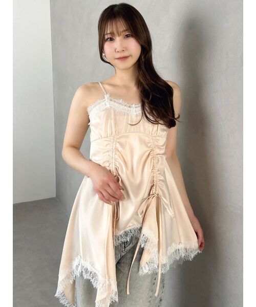 dazzlin（ダズリン）の「イレヘムギャザーサテンキャミソール（キャミソール・レディース・ピンク/イエロー/オフホワイト・FREE）」の20枚目の写真