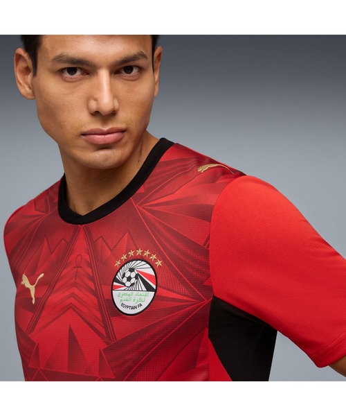 PUMA(プーマ)の「PUMA プーマ メンズ サッカー エジプト代表 ホーム レプリカ 半袖 ユニフォ(Tシャツ/カットソー・メンズ・レッド系その他・LARGE/SMALL/MEDIUM/X-LARGE)」の4枚目の写真